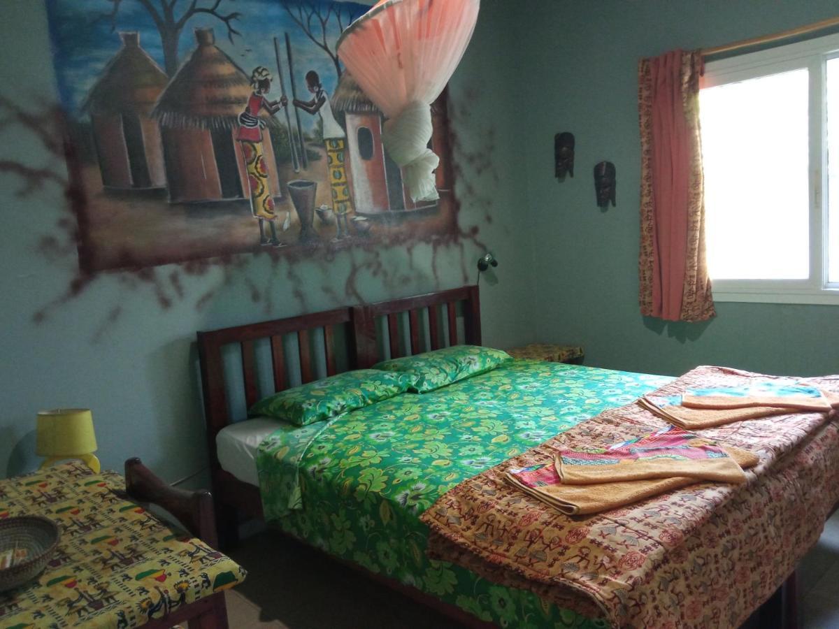Casa Hotel Sinkiling Gambia Serrekunda Exteriör bild