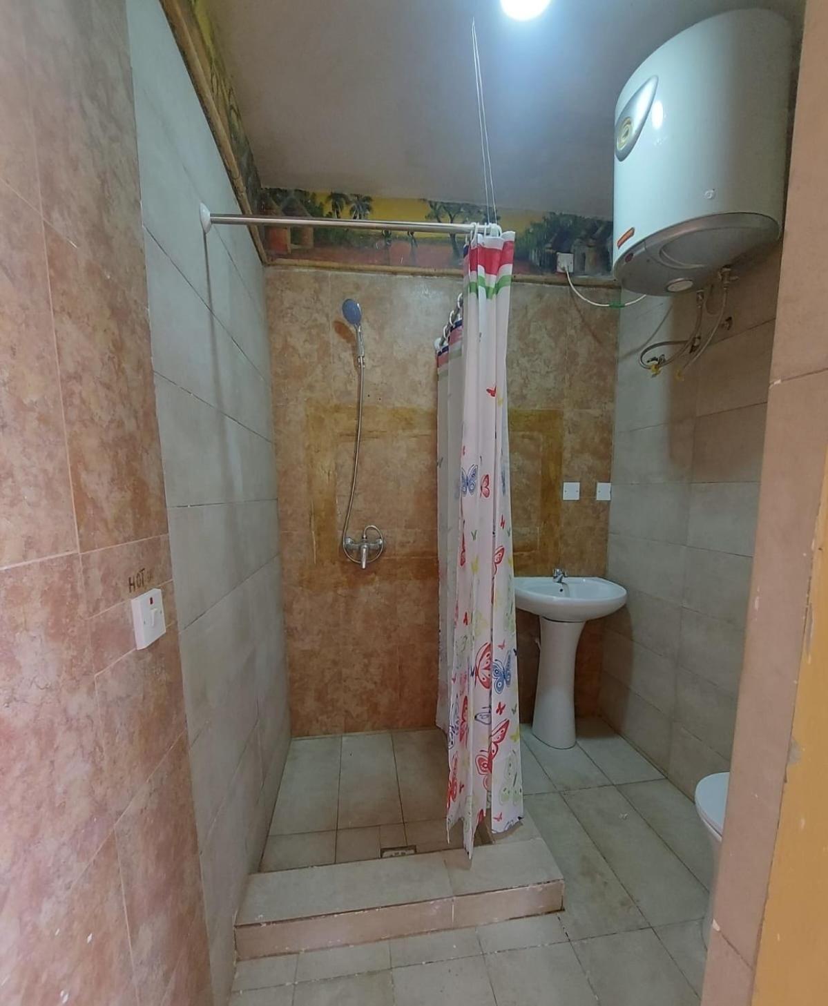 Casa Hotel Sinkiling Gambia Serrekunda Exteriör bild