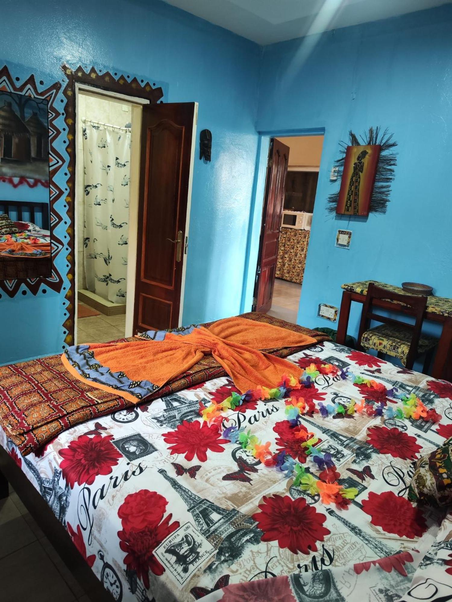 Casa Hotel Sinkiling Gambia Serrekunda Exteriör bild