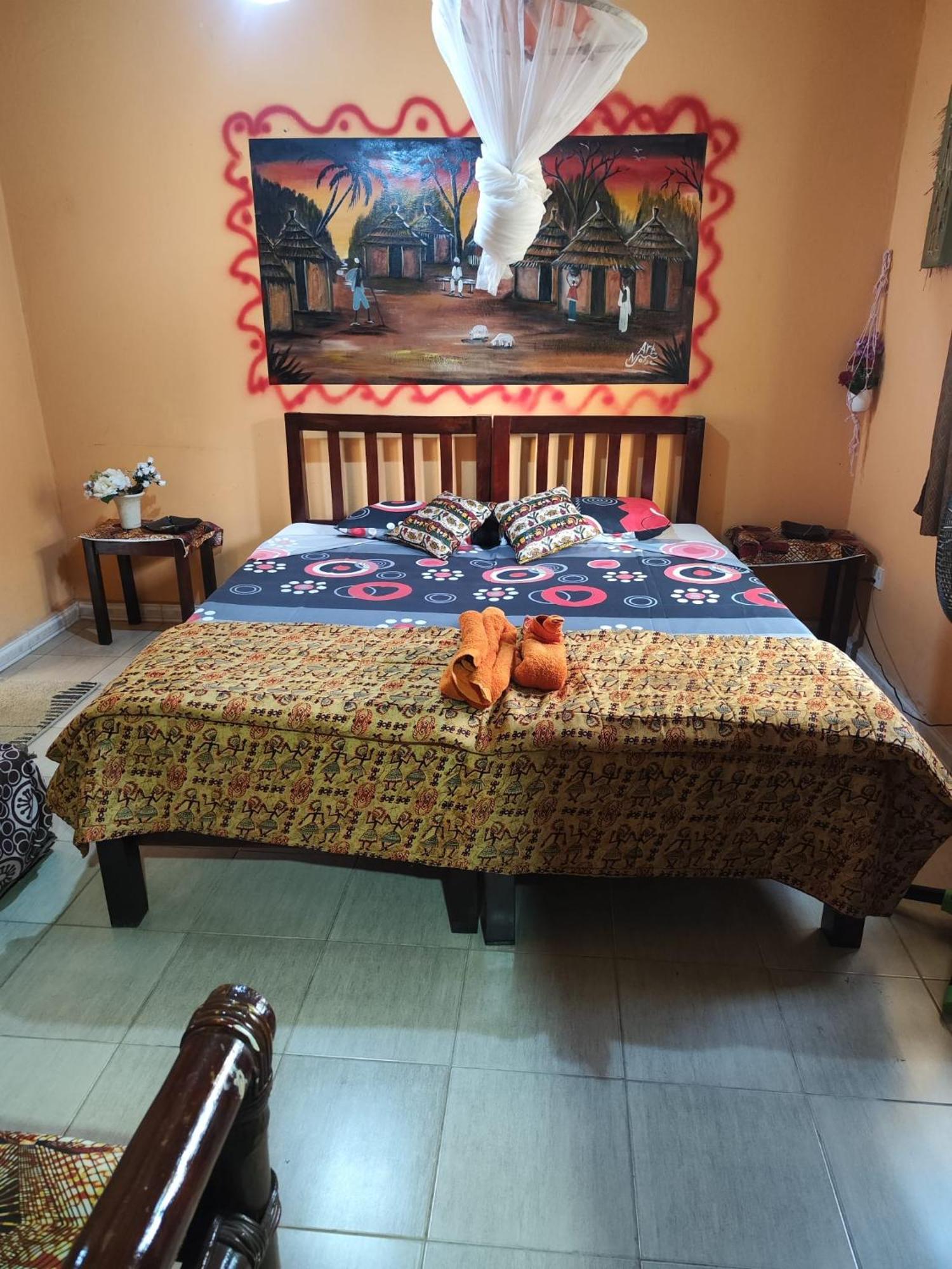 Casa Hotel Sinkiling Gambia Serrekunda Exteriör bild